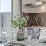 Apartment Deluxe With Private Garden, *