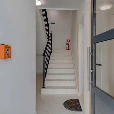 Deluxe With Private Garden, Lägenhet Trogir