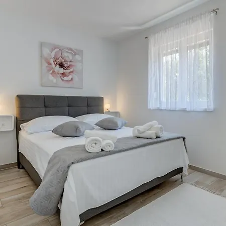 Deluxe With Private Garden, Lägenhet *