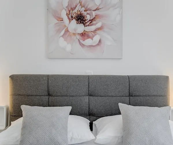 Deluxe With Private Garden, * Trogir