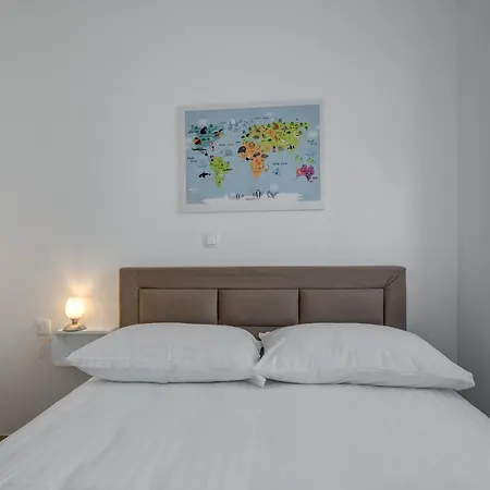 Apartment Miro's With Private Garden And Parking