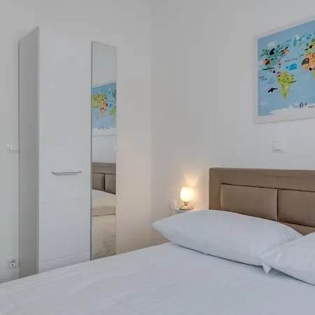 Apartment Miro's With Private Garden And Parking *