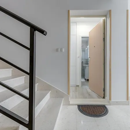 Miro's With Private Garden And Parking * Trogir
